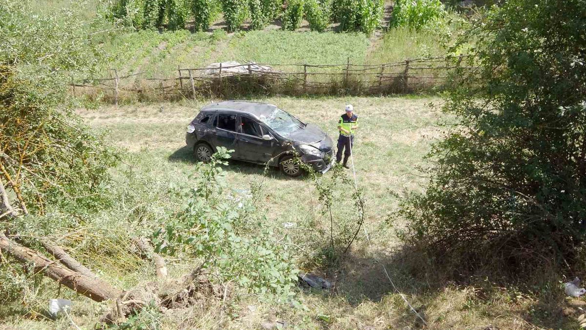 Küre'de şarampole uçan otomobilde 4 yaralı