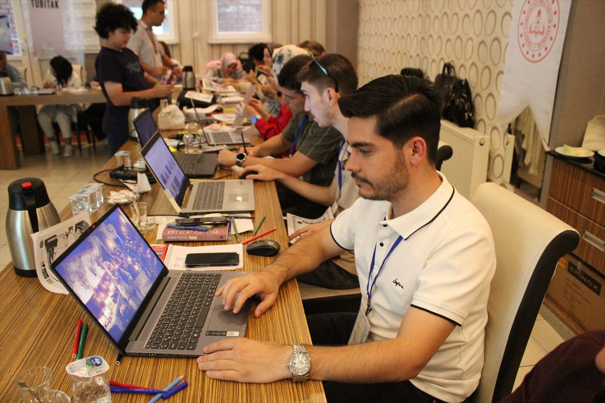 Kastamonu'da Öğretmenlere Yapay Zeka Destekli Türkçe Eğitimi