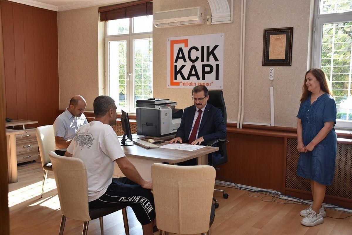 Salihli Kaymakamı Açık Kapı'da Vatandaşlarla Buluştu