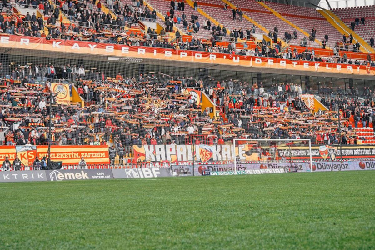 Süper Lig'den düşen takımdan transfer şov! 15 futbolcu birden aldılar