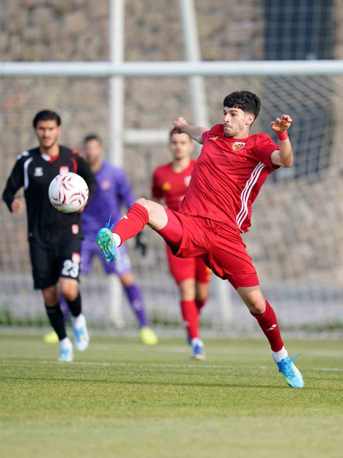 Kayserispor, Baran Ali Gezek'in Alanyaspor'a transferini açıkladı