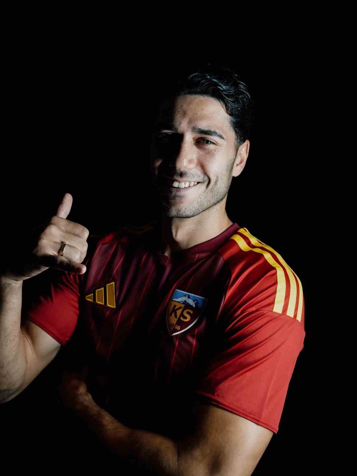 Kayserispor, Mert Göckan'ı Kadrosuna Kattı