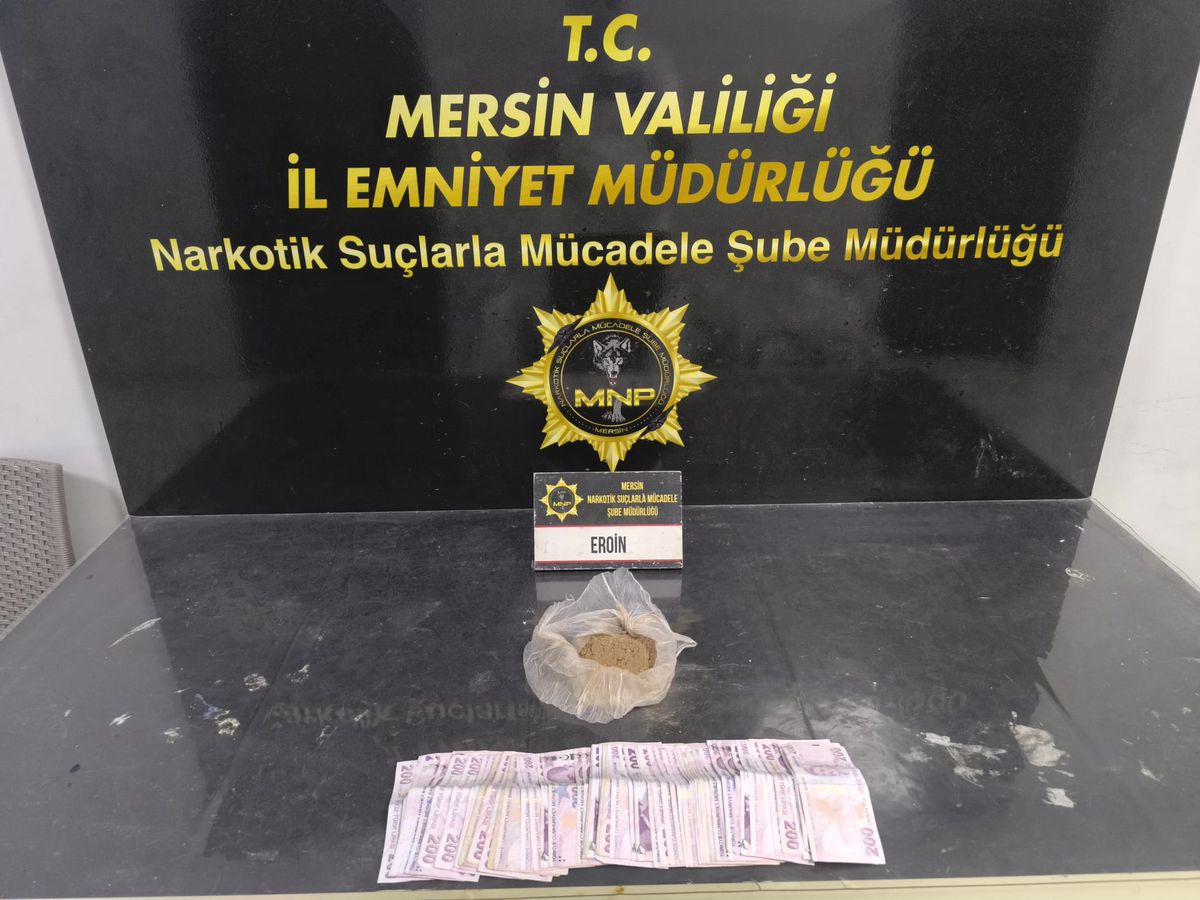 Mersin'de Uyuşturucu Operasyonu: 190 Gram Eroin ve 19 Bin Lira Ele Geçirildi