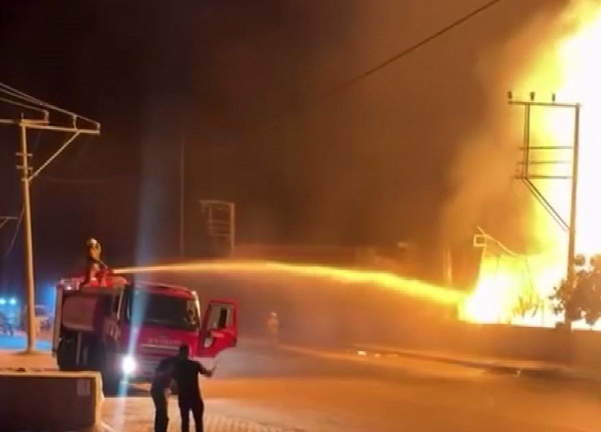 Turgutlu'da palet fabrikasında yangın