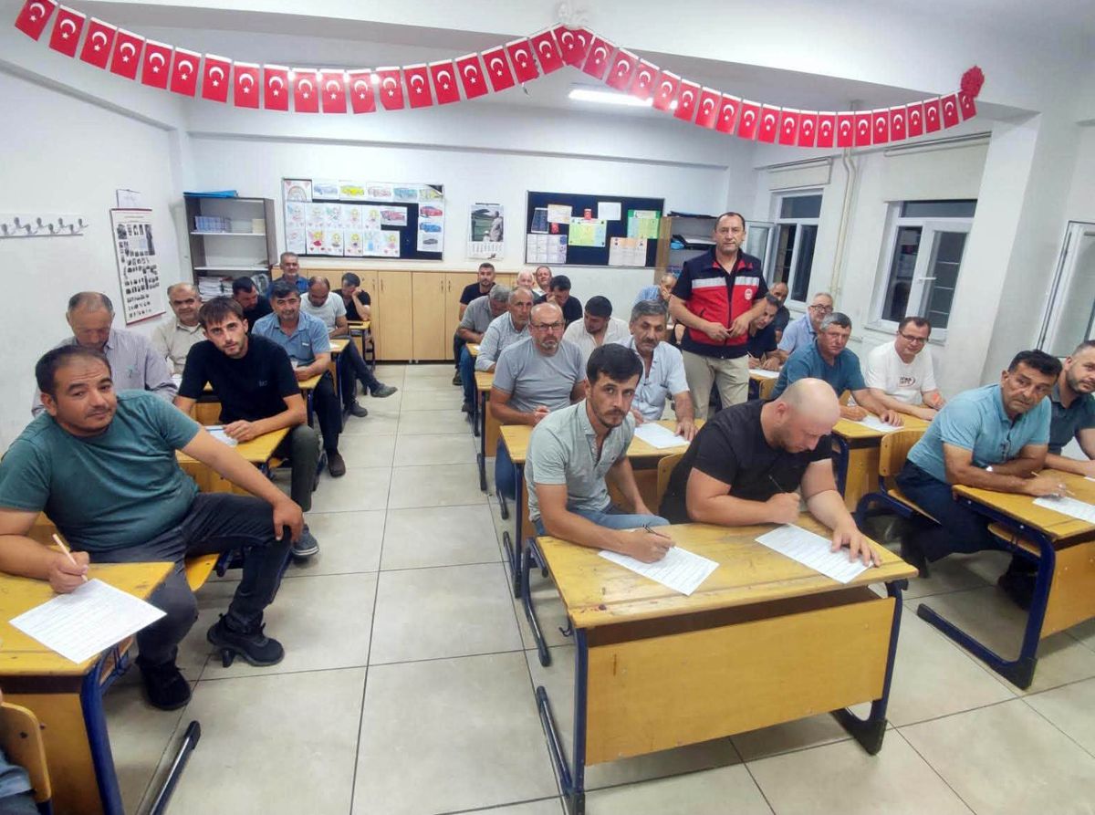Simav'da Tohum Makineleri Bakım Kursu Tamamlandı