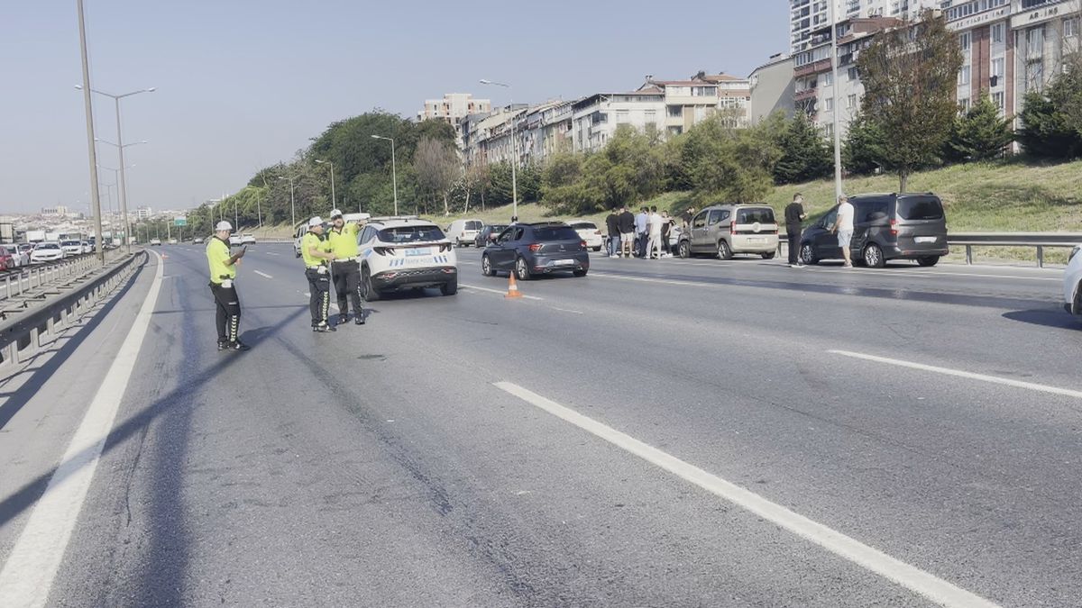TEM Otoyolu'nda 10 Araçlık Zincirleme Kaza