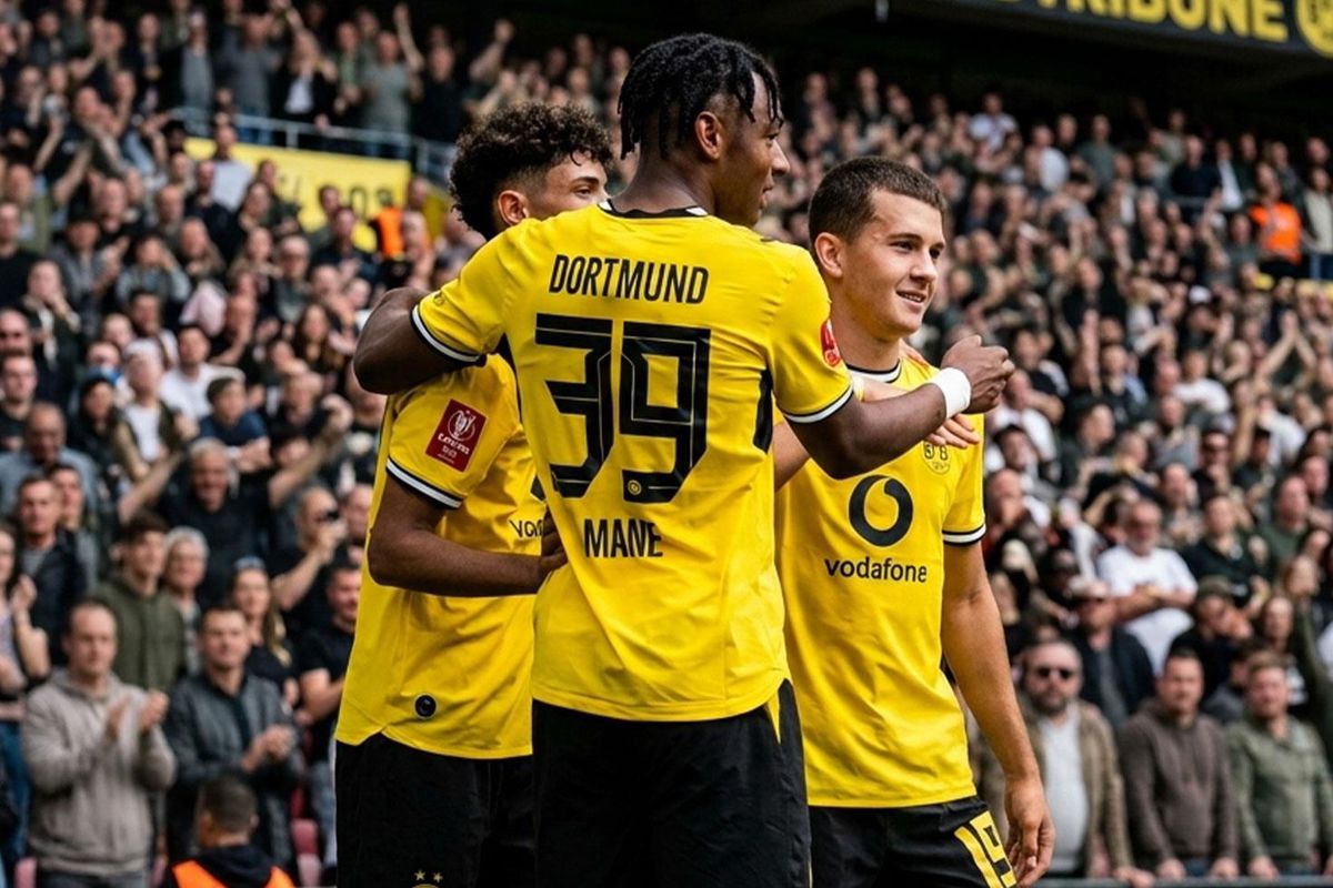 5 gollü muhteşem maçta yeni sezonun ilk kupası Borussia Dortmund'un