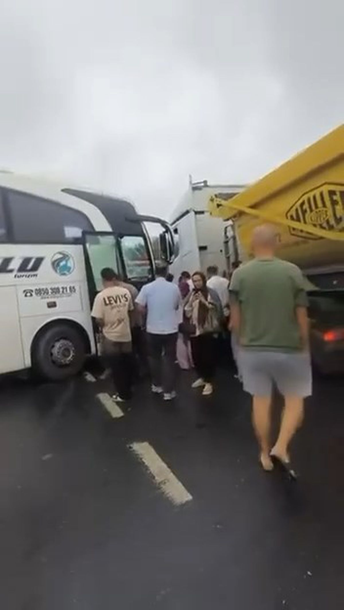 Arnavutköy'de Otobüs Kazası: Yaralılar Var