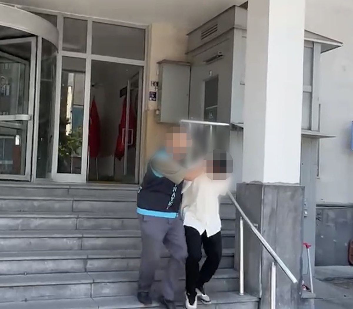 Kayseri'de Biber Gazlı Bıçaklı Saldırı: 1 Ölü, 2 Tutuklu