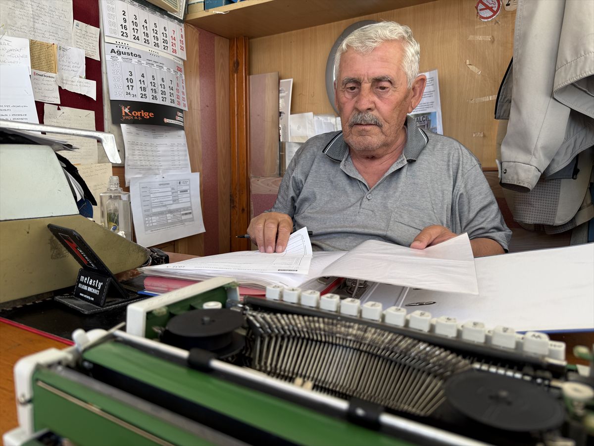 Daktiloyla 22 Yıllık Arzuhalcilik: Teknoljiye İnat Hizmet