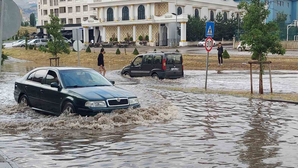Erzurum'da Ani Sağanak: Su Baskınları ve Kazalar