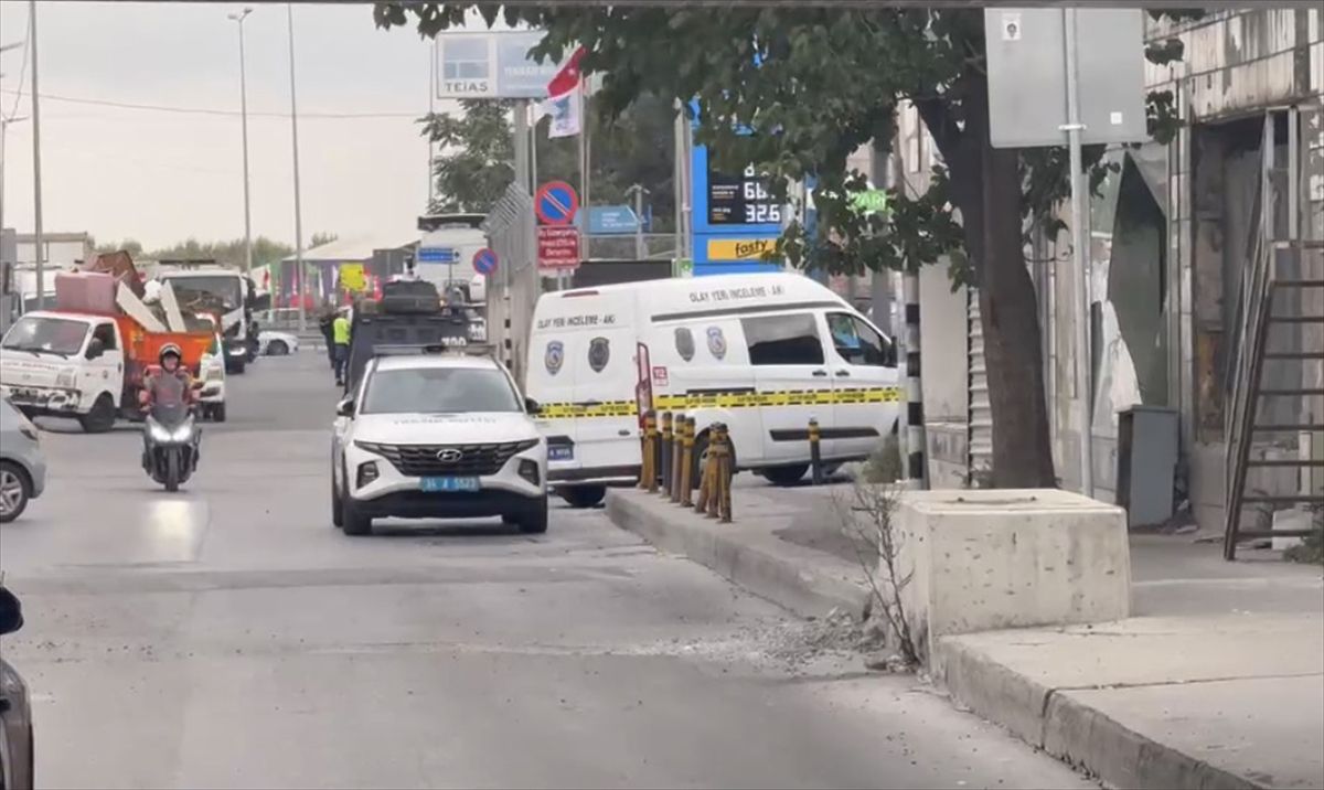 Fatih'te Polise Bıçaklı Saldırı