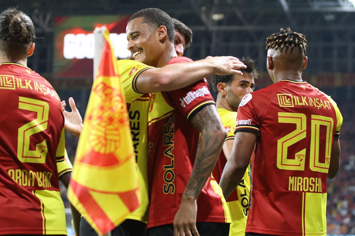 Göztepe yeni sezon öncesi vitesi 5'e taktı