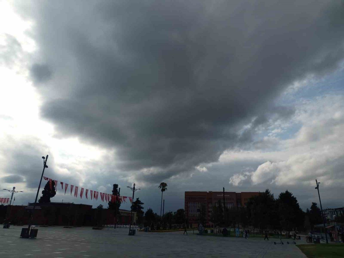 Samsun'da Kuvvetli Sağanak Uyarısı