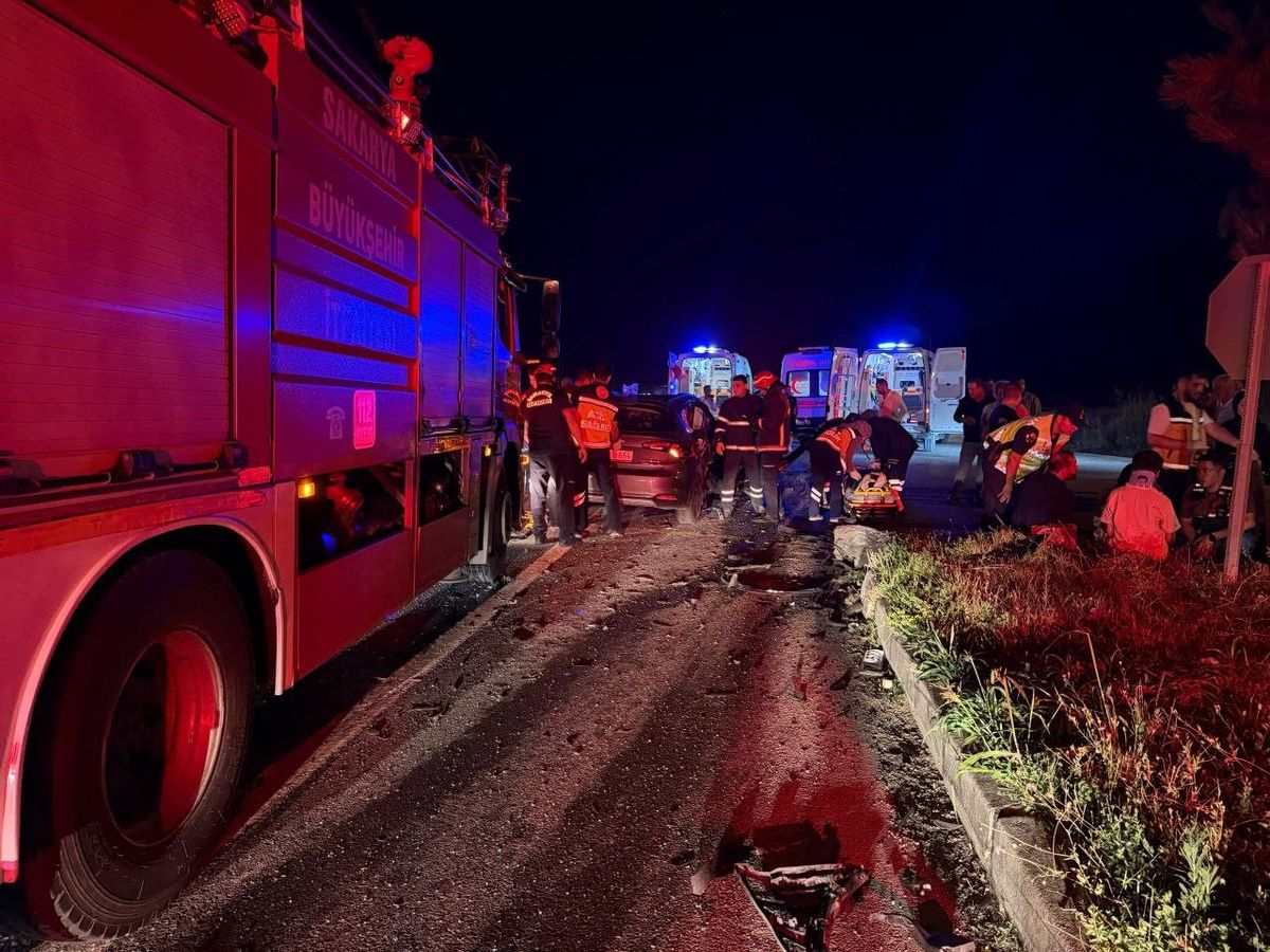 Karasu'da Gece Kazası: 5 Yaralı