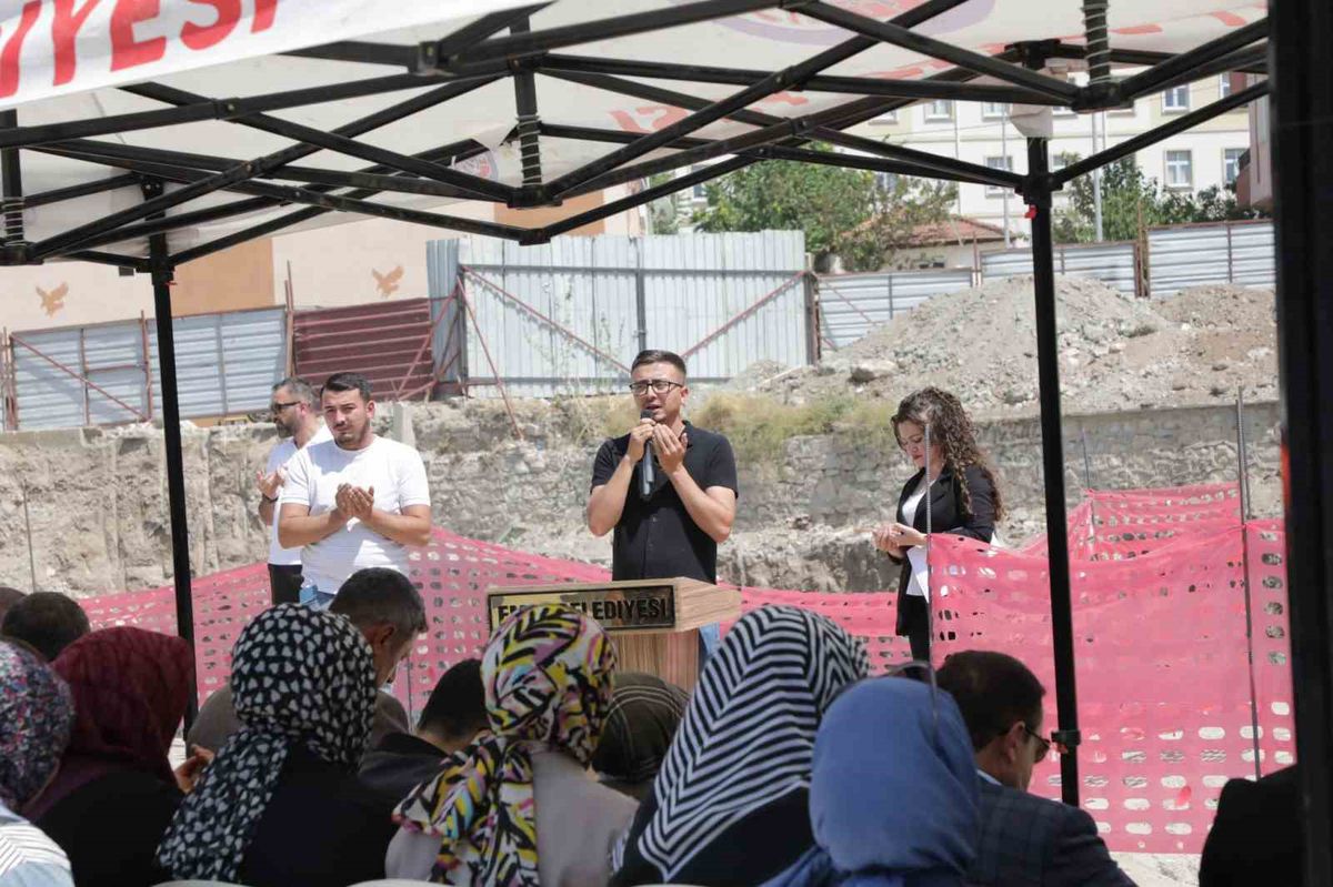 Vali ile askerin 9 yıllık dua buluşması
