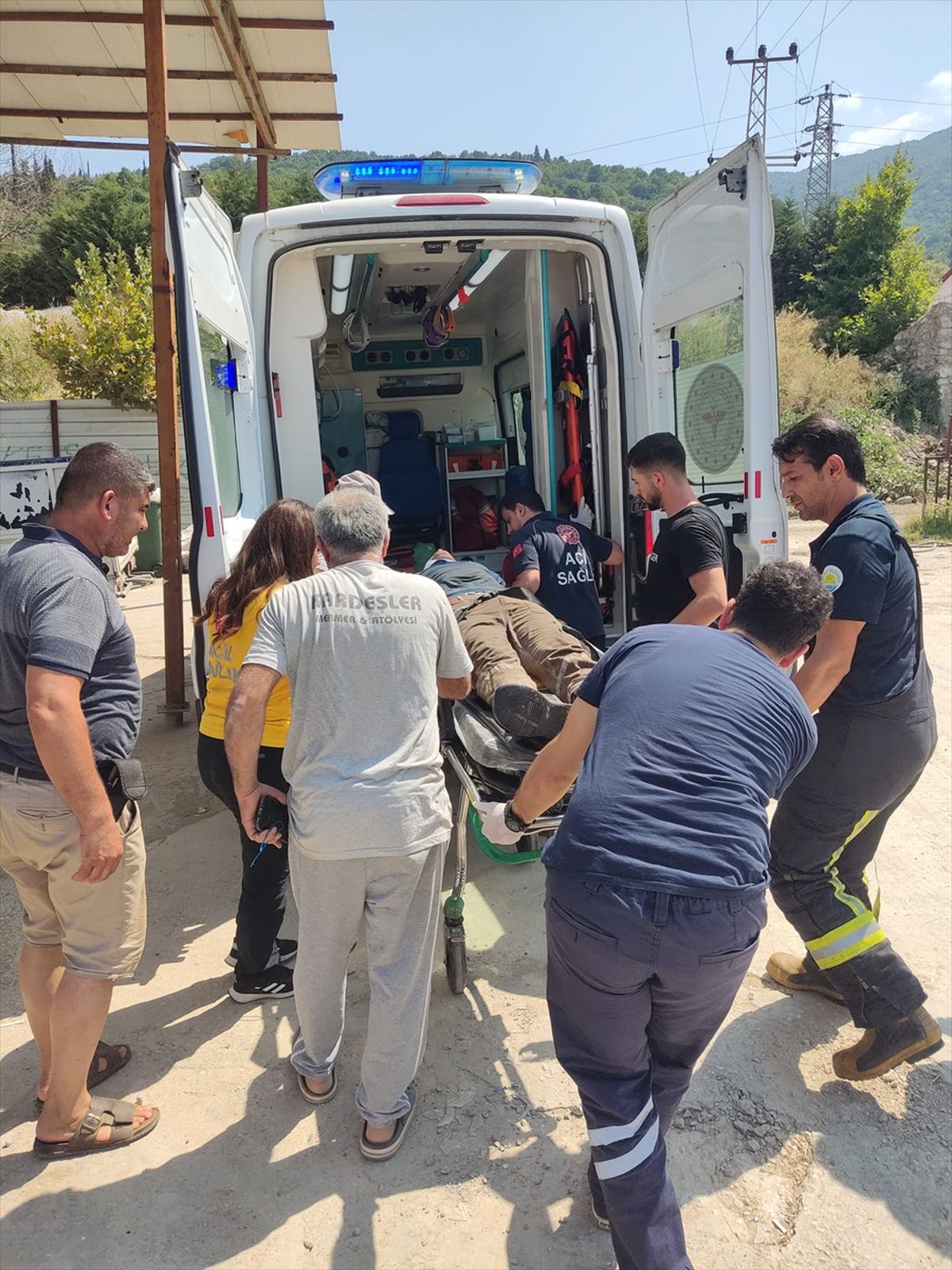 İnşaatta elektrik akımı: 1 yaralı
