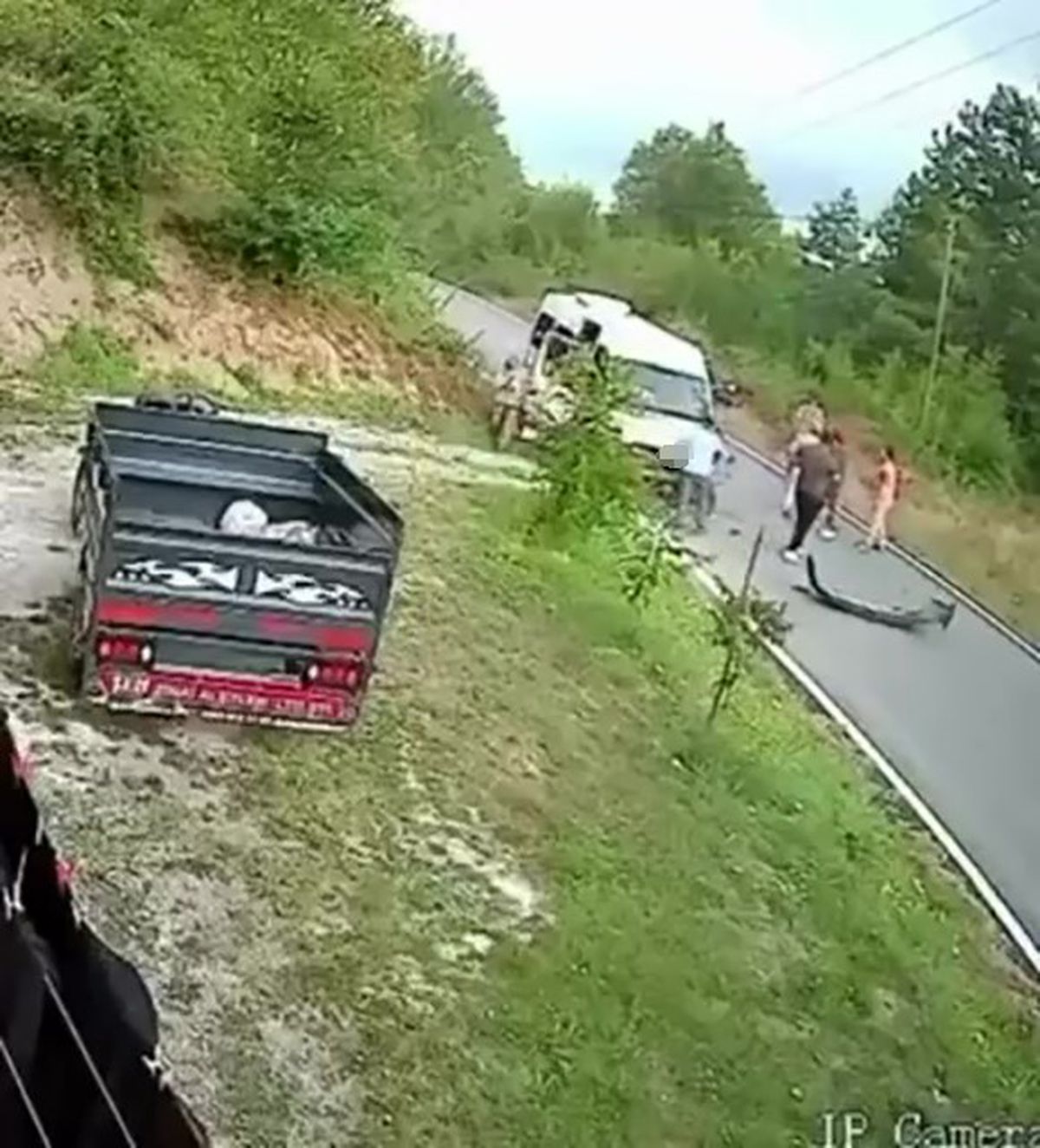 Karadeniz Ereğli'de servis-otomobil çarpıştı: 4 yaralı