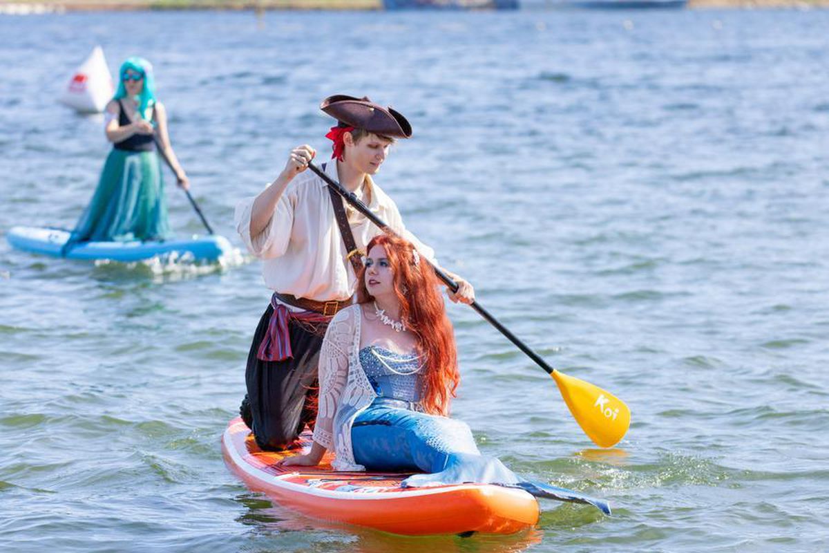 Vladivostok'ta Renkli SUP Karnavalı