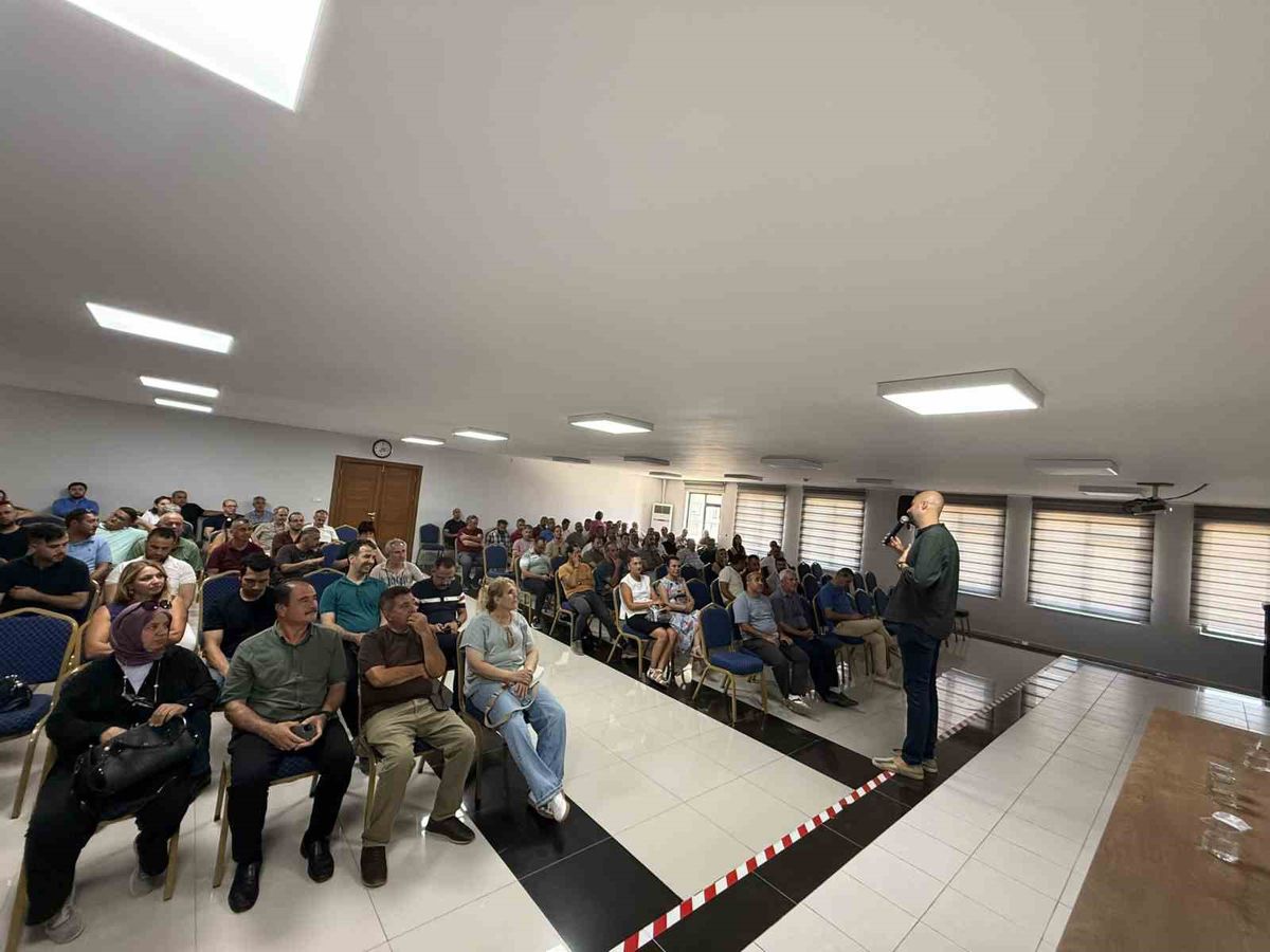 Hatay'da okul müdürlerine kadına yönelik şiddetle mücadele semineri