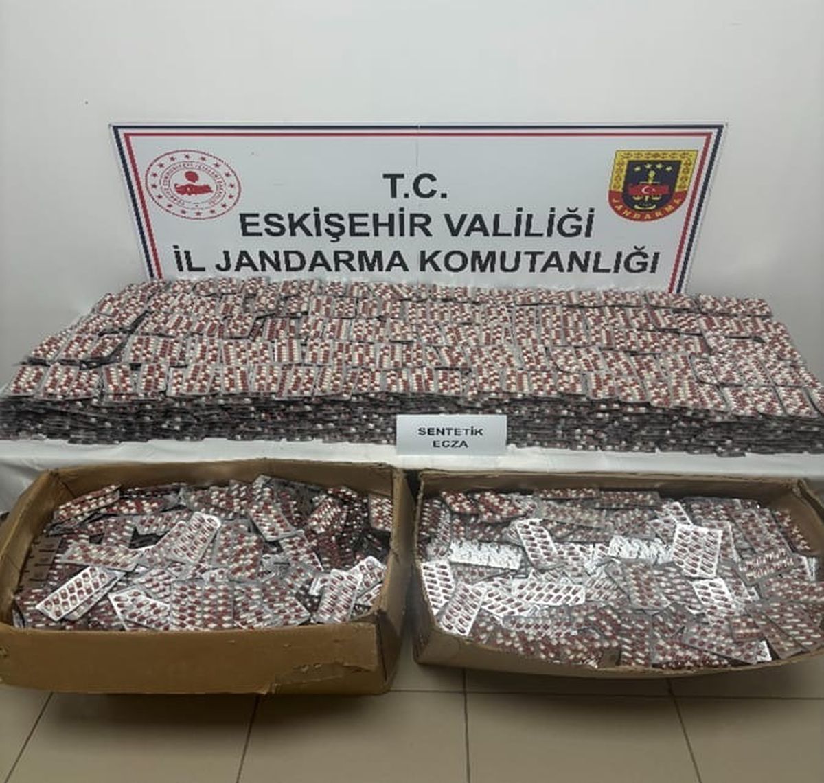 Eskişehir'de 84 Bin 227 Sentetik Hap Ele Geçirildi: 3 Tutuklama