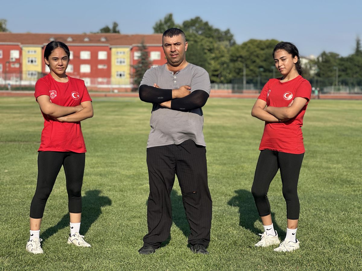 Dangal filminden ilham alan iki kız kardeş, güreşte Türkiye şampiyonu oldu