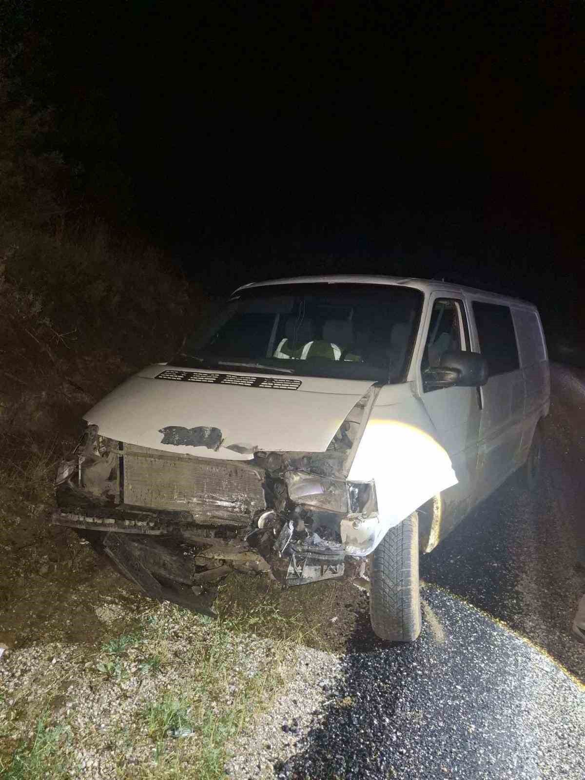 Bilecik'te Kafa Kafaya Çarpışma: 5 Yaralı