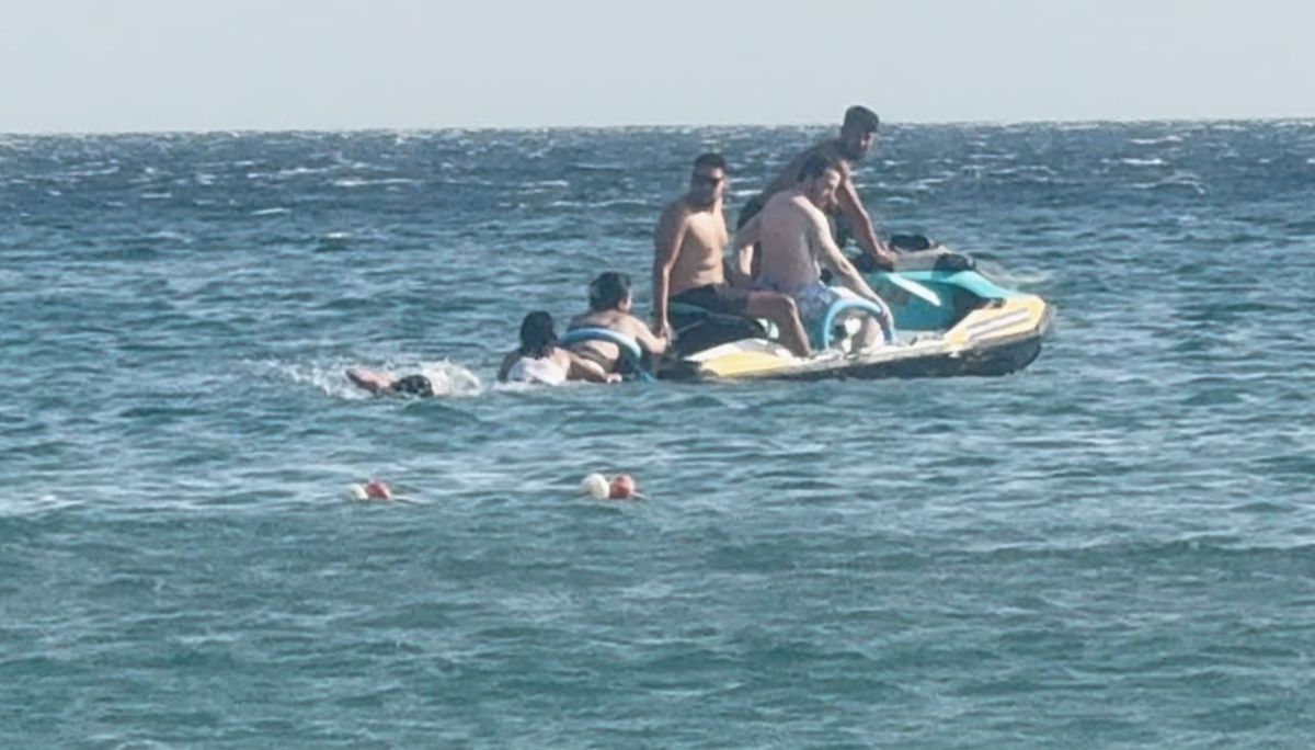 Kumburgaz'da Boğulma Tehlikesi: Kadın Cankurtaran ve Jetski ile Kurtarıldı