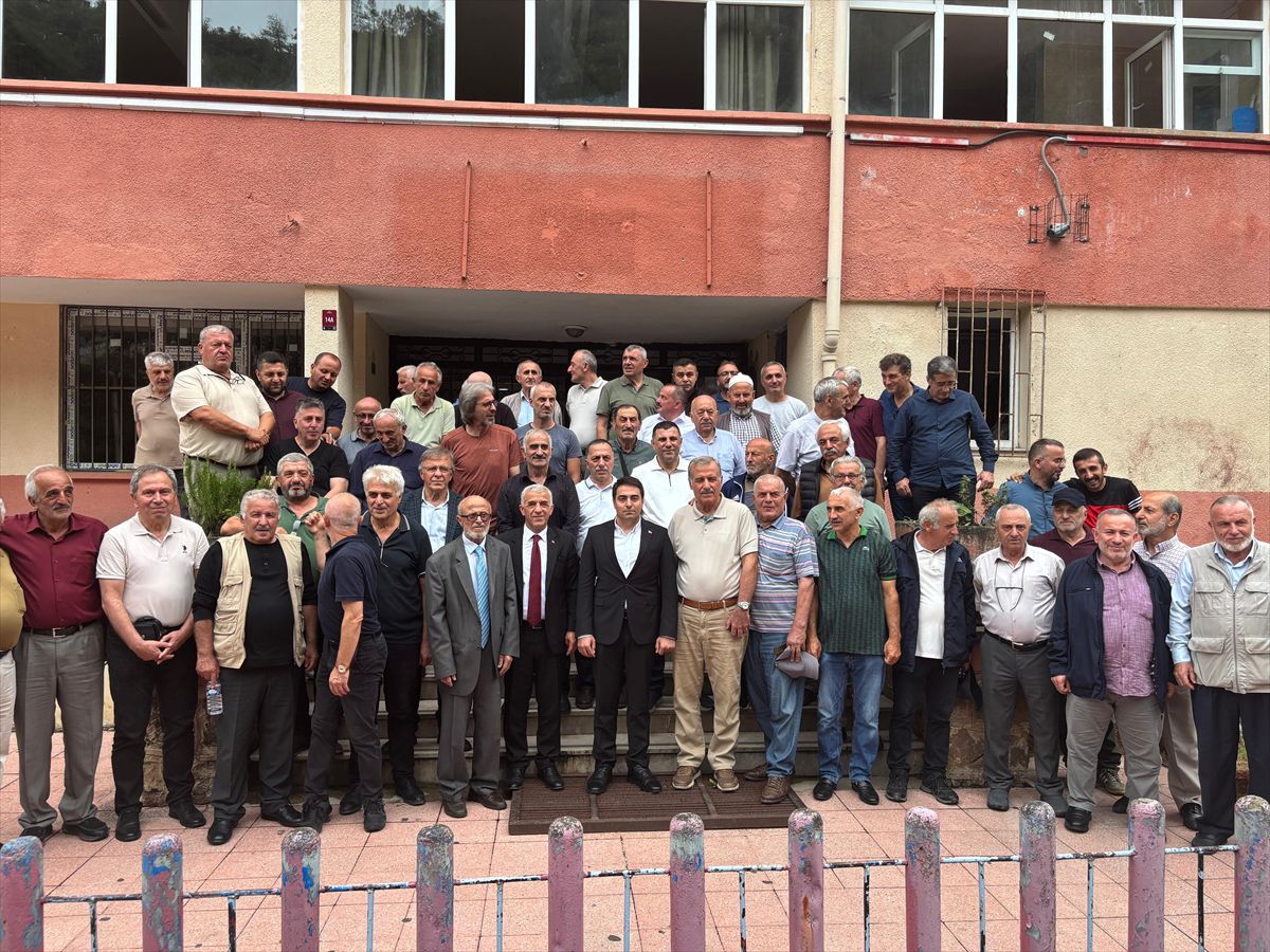 Çaykara İnönü Lisesi mezunları yıllar sonra buluştu