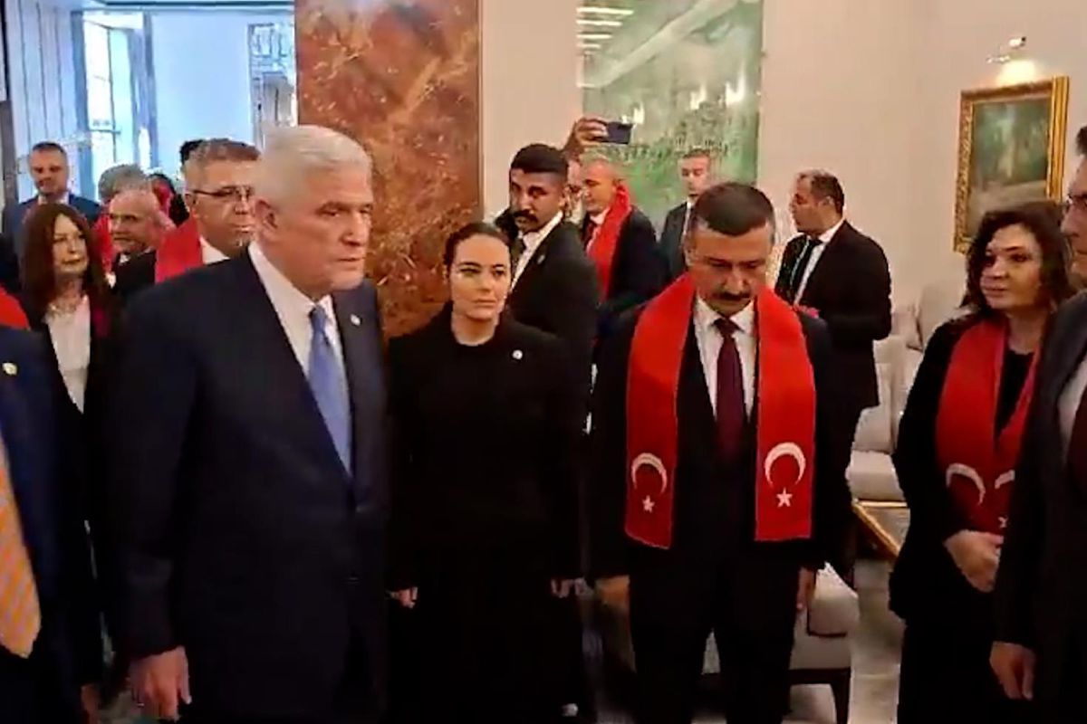Çerçeve yasa görüşmeleri başladı: İYİ Partililer Genel Kurul'a böyle geldi