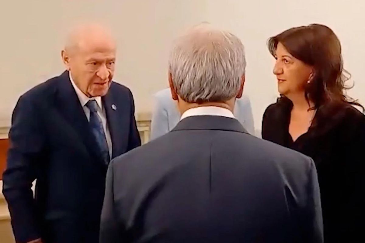 Bahçeli ile DEM Parti arasında samimi selamlaşma
