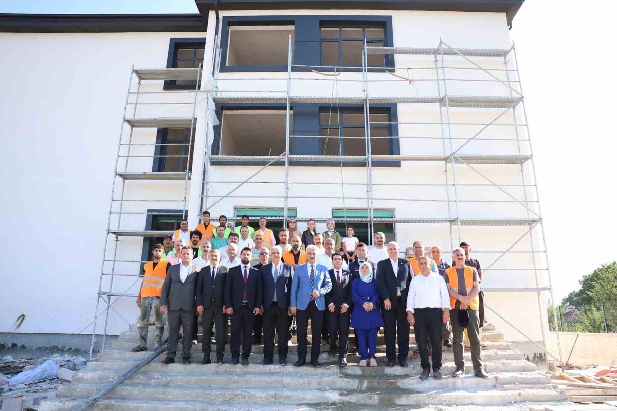 Vali Makas, Dikmeli İlkokulu inşaatını inceledi