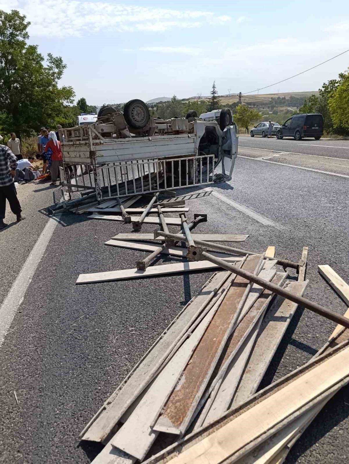Elazığ'da Kamyonet Takla Attı: 2 Yaralı