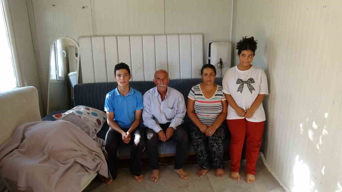 Okuma yazma bilmeyen adamı amcası kandırdı: 44 dönüm araziyi elinden aldı