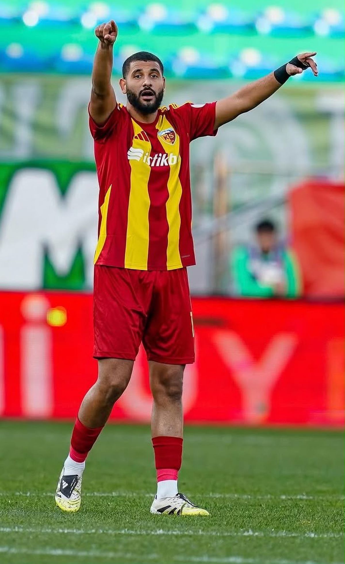 Kayserispor, At Bennasser ile Yollarını Ayırdı
