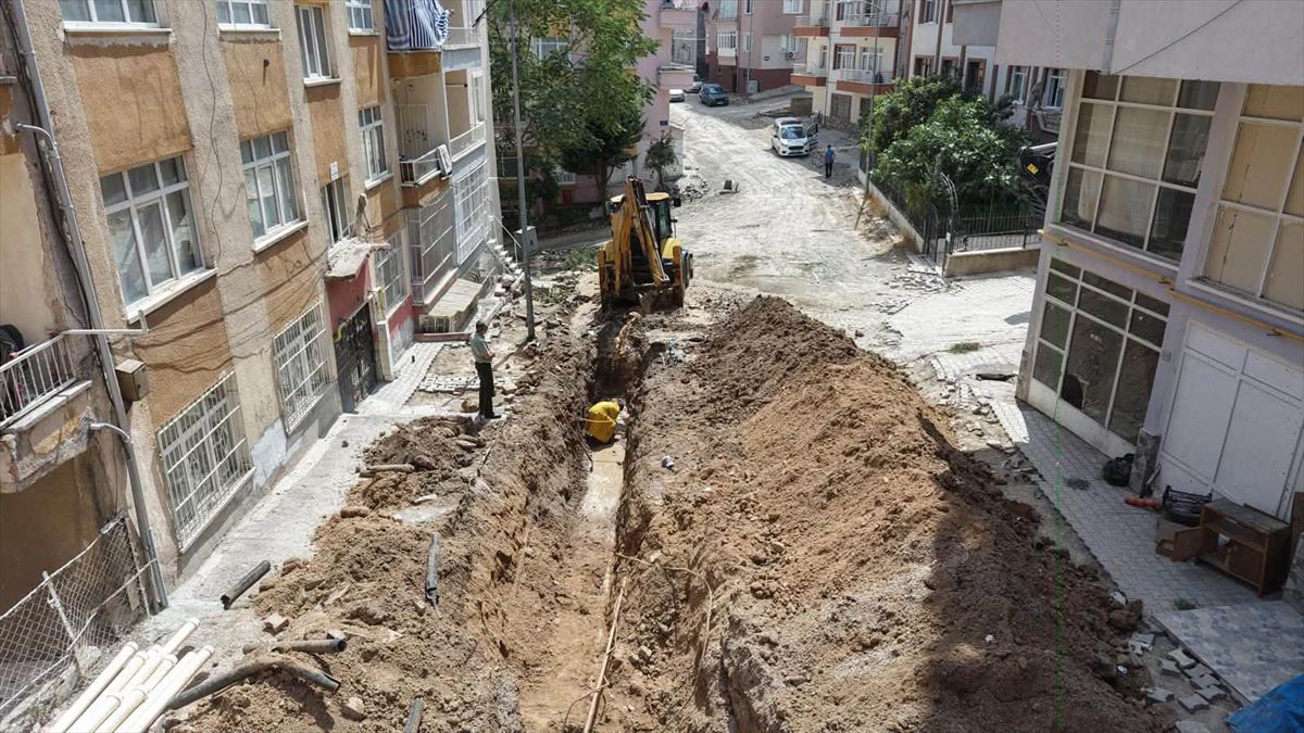 Kırıkkale'de Altyapı Çalışmaları Sürüyor: 10 Sokakta İçme Suyu ve Kanalizasyon Hatları Yenileniyor