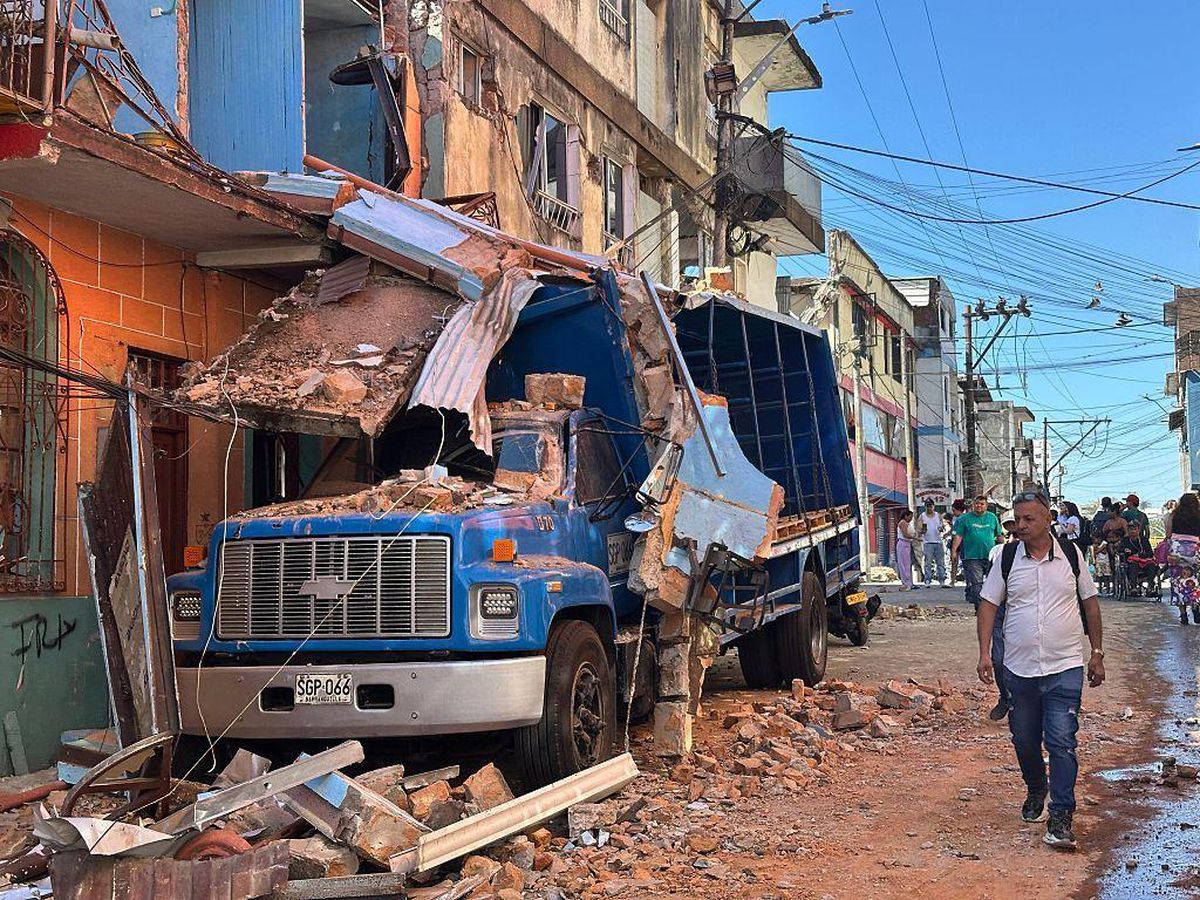 Kolombiya'da 7,4 Büyüklüğündeki Deprem: En Az 26 Ölü