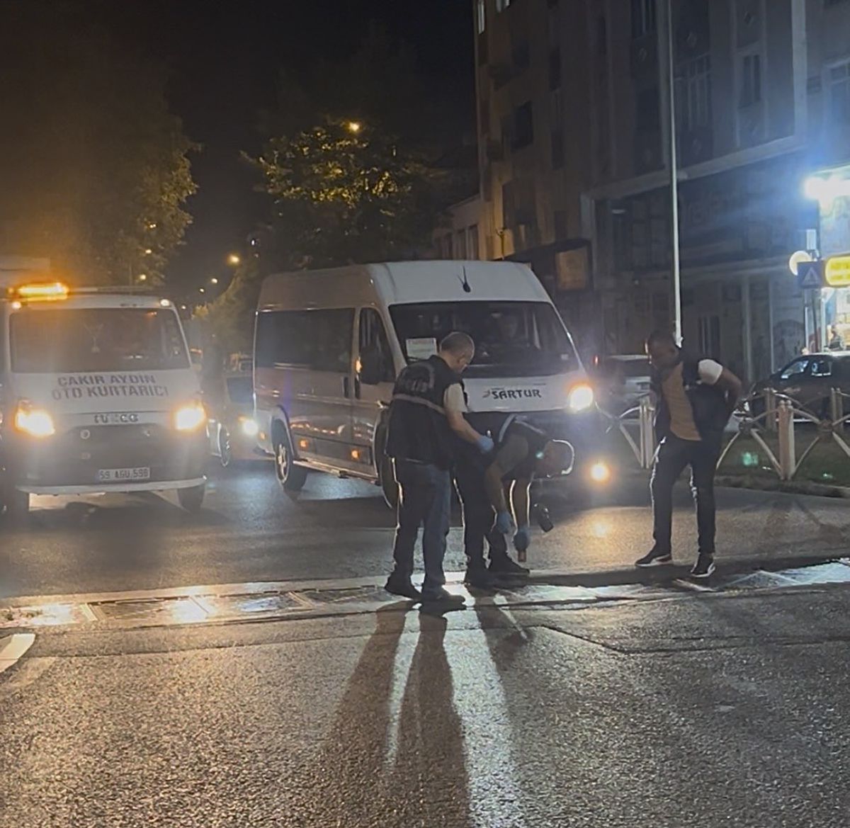 Çorlu'da Scooter Kazası: 14 Yaşındaki Çocuk Ağır Yaralandı