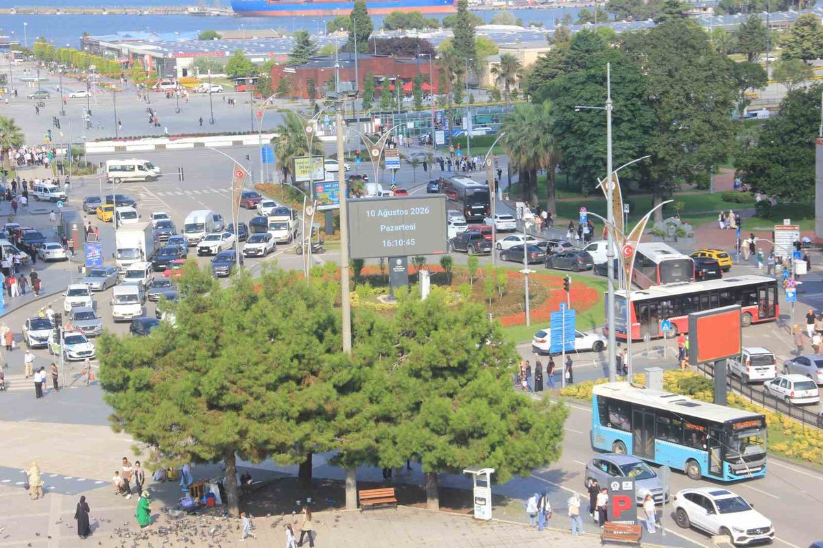 Samsun’da Trafik Yoğunluğu: Ambulanslar Dakikalarca Bekledi