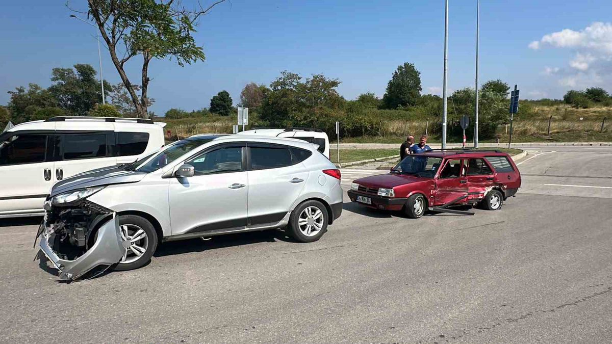 Samsun'da Kavşakta Feci Kaza: 1 Yaralı