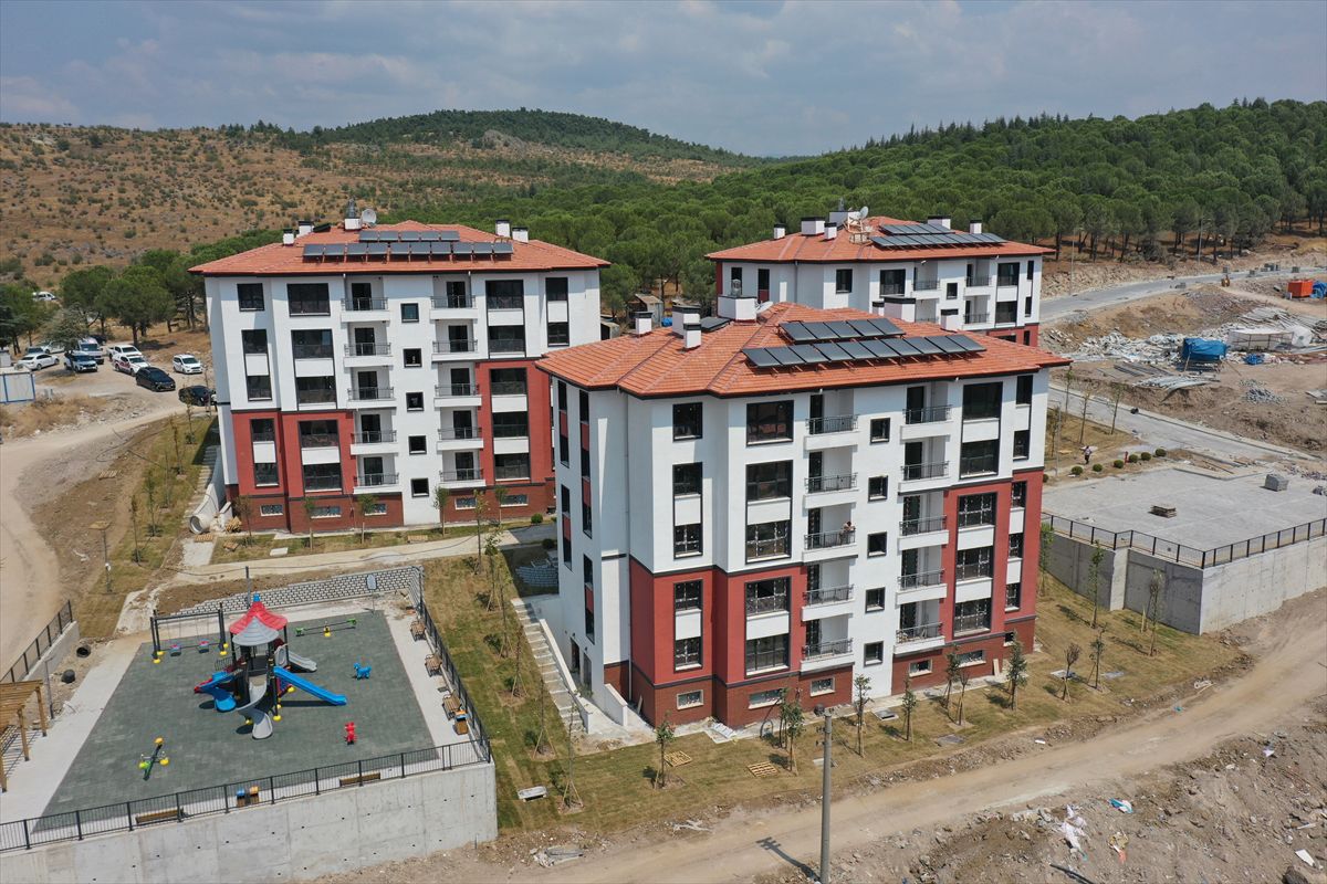 Sındırgı'da Deprem Konutları Sahiplerini Bekliyor