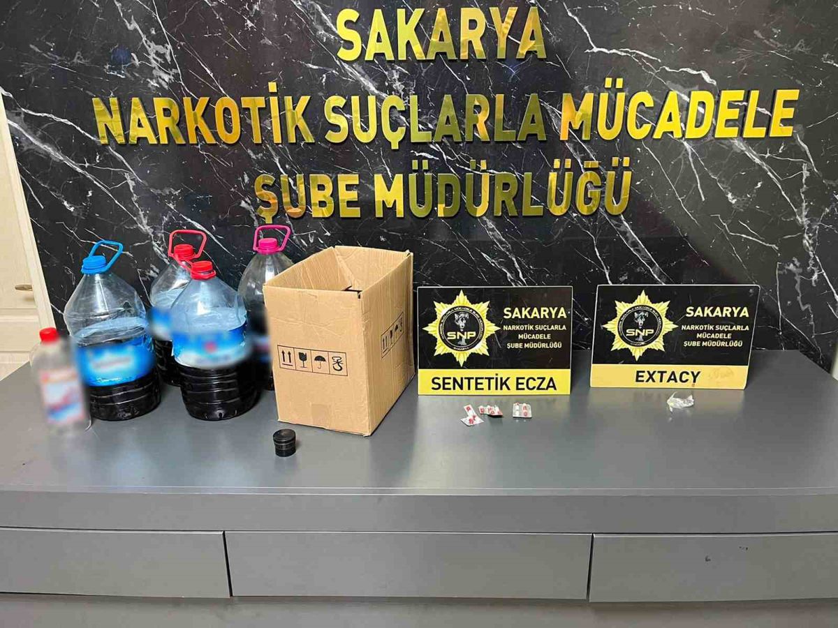 Akyazı'da sosyal medya tehdidi ve uyuşturucu operasyonu: 1 tutuklama