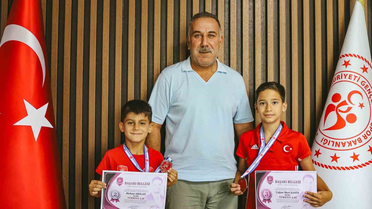 Aydınlı Minik Güreşçilerden Büyük Başarı