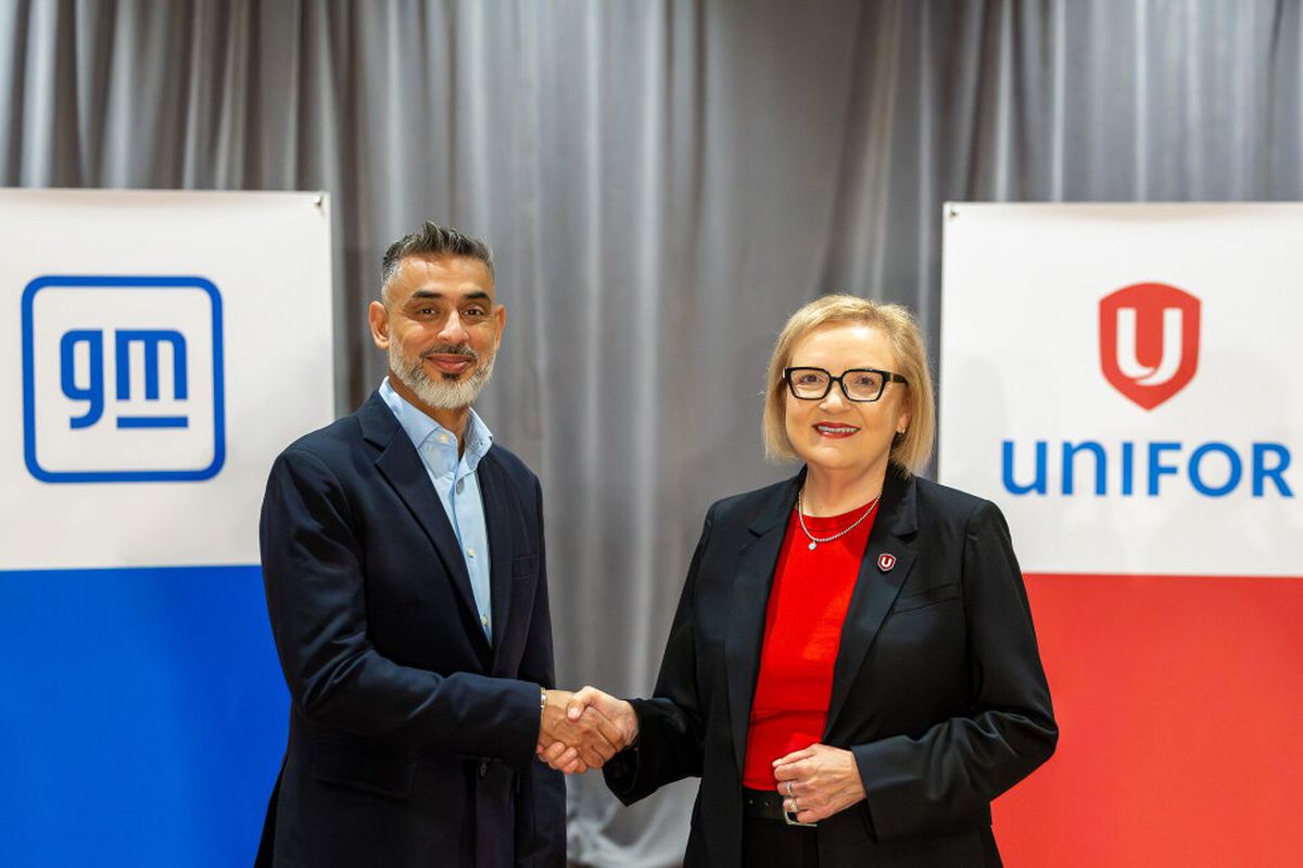 Unifor GM ile Görüşmelere Başladı