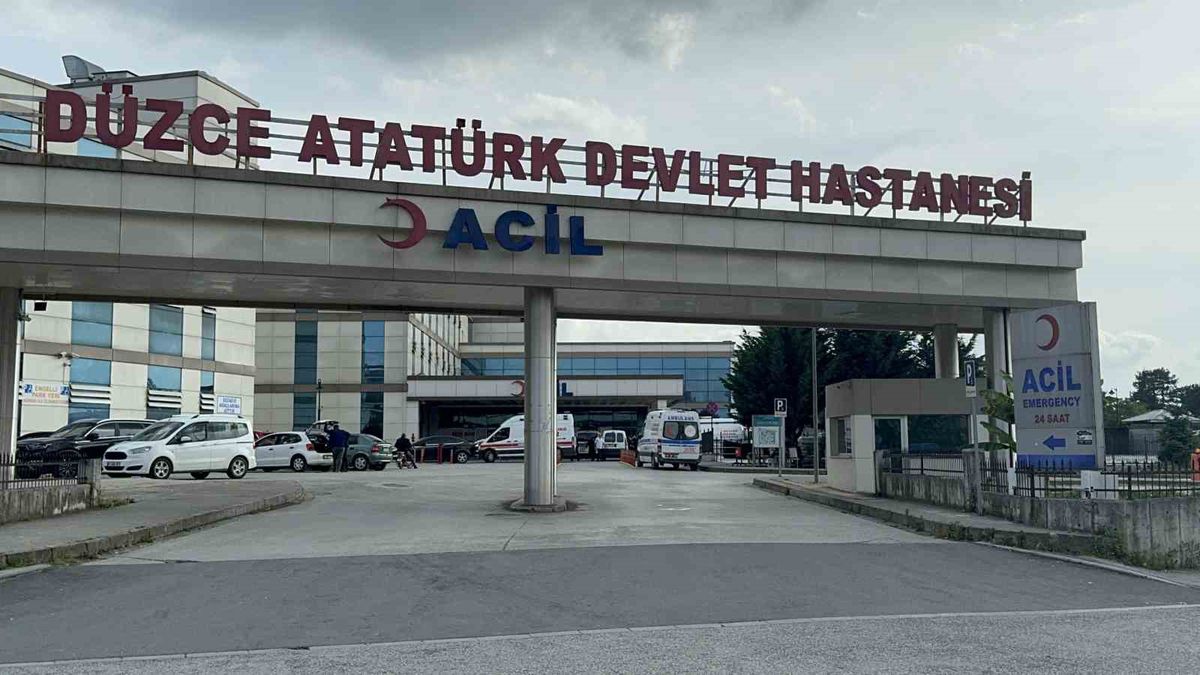 Yığılca'da Tarım Araçları Çarpıştı: 6 Yaralı