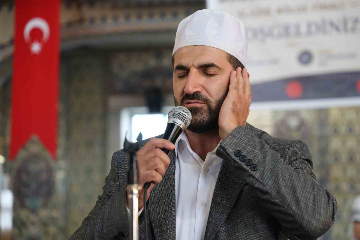 Elazığ'da Ezan Yarışması: Burhan Eser Birinci