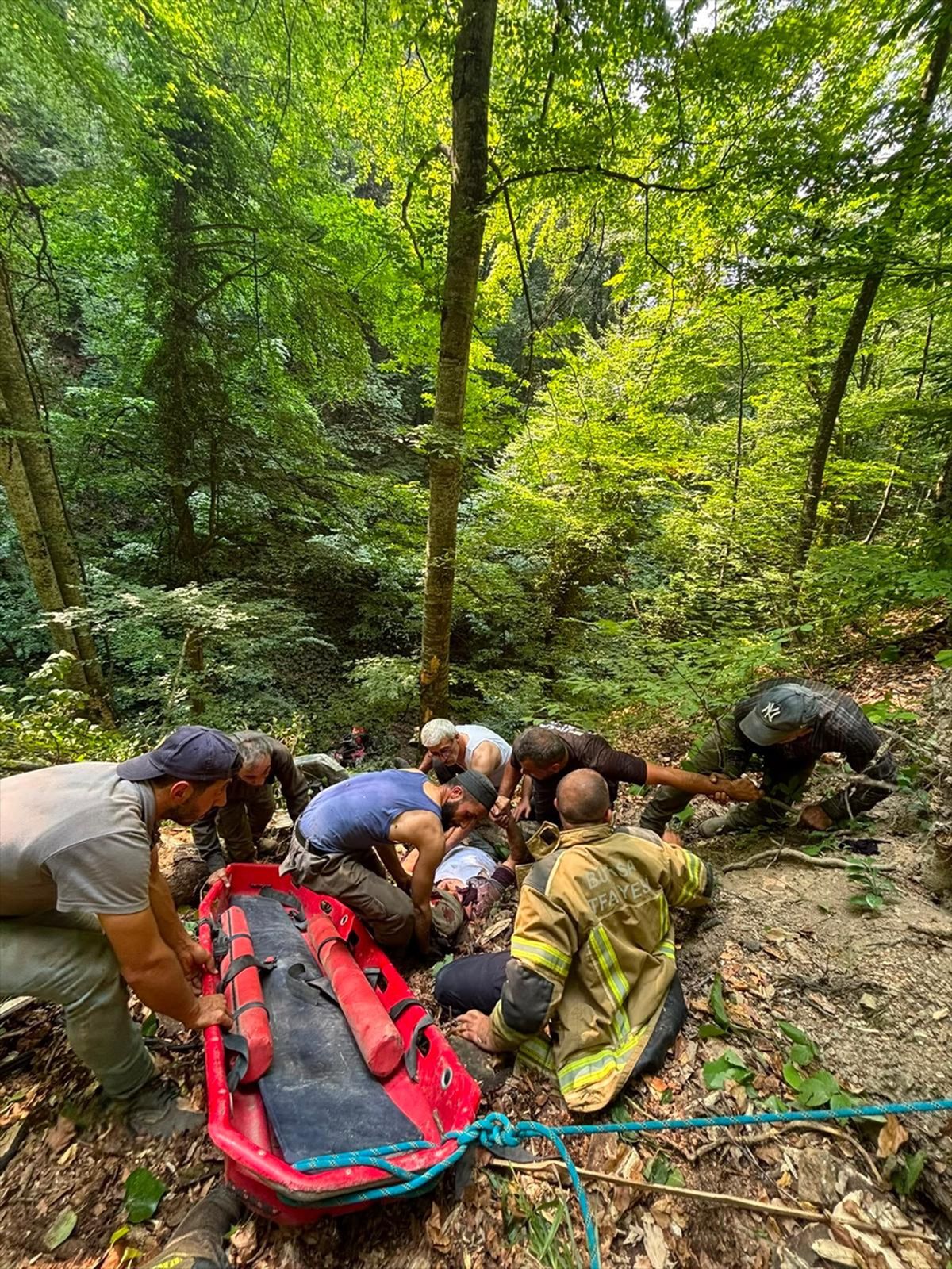 İnegöl'de traktör uçuruma yuvarlandı: 1 yaralı