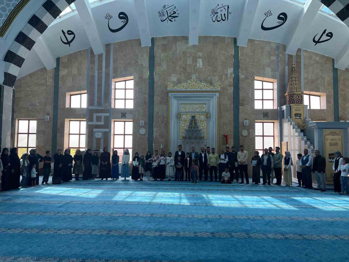 Çaldıran'da 40 Hadis Ezberleme Yarışması Coşkuyla Tamamlandı