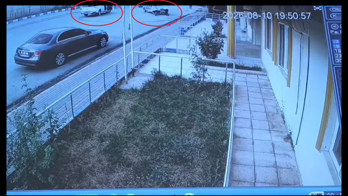 El Freni Unutulan Otomobil Belediye Çalışanlarınca Durduruldu