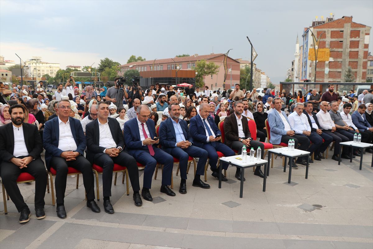 Elazığ’da 80 çocuk sünnet şöleniyle buluştu
